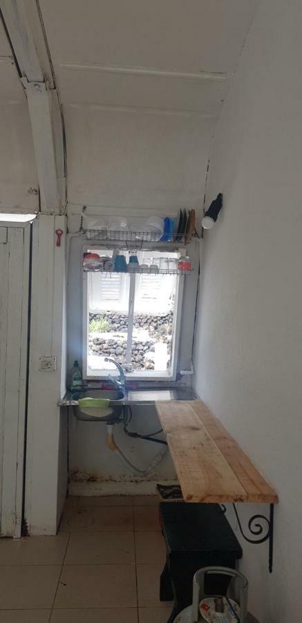 Basic En-Suite Bedroom By The Sea Guinea 外观 照片